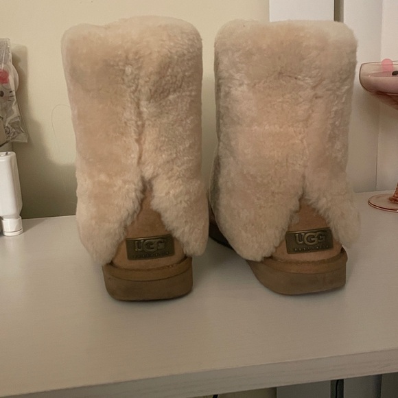 Ugg chestnut suede sheepskin cuff short boots - Picture 2 of 4